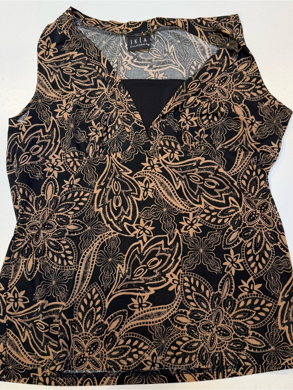 JKLA Black & Tan Floral V-Neck Tank Top